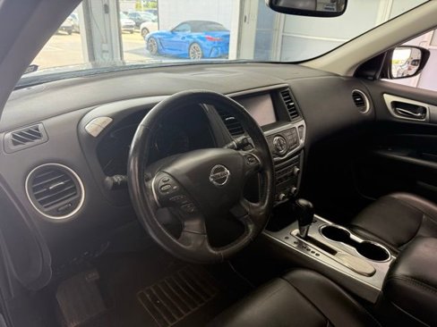Used 2019 Nissan Pathfinder SL image 5
