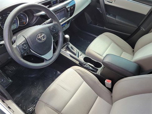 Used 2016 Toyota Corolla LE image 3