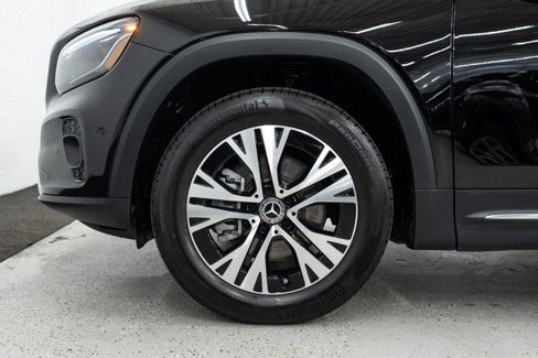 Used 2024 Mercedes-Benz GLB 250 4MATIC w/ Driver Assistance Package image 36