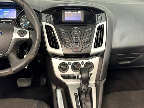 Used 2014 Ford Focus SE w/ SE Winter Package image 15