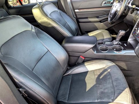 Used 2016 Ford Explorer Limited image 37