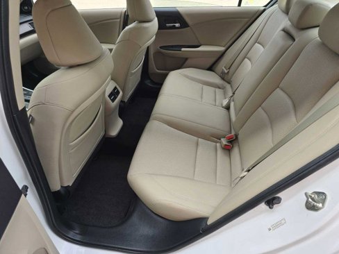 Used 2014 Honda Accord Touring image 10
