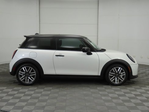 New 2025 MINI Cooper S image 4
