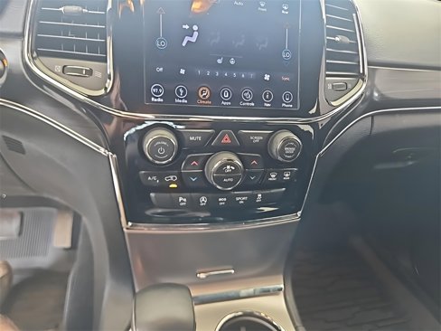 Used 2019 Jeep Grand Cherokee Limited image 39
