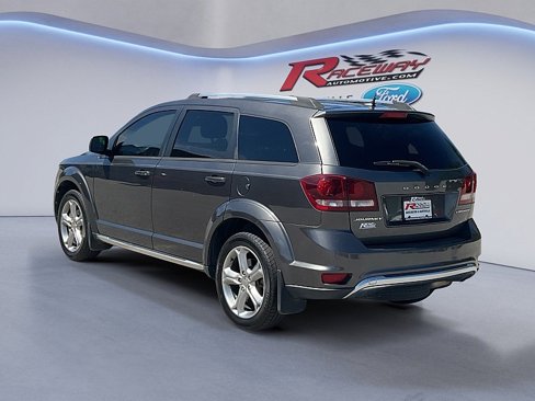 Used 2017 Dodge Journey Crossroad image 2