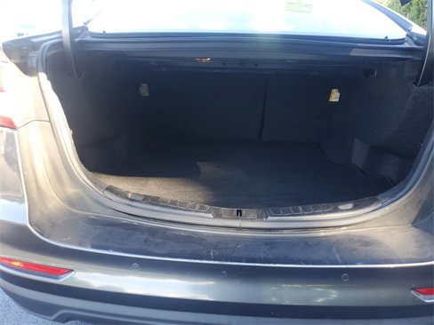 Used 2020 Ford Fusion SE image 9