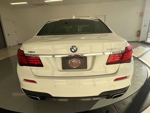 Used 2014 BMW 750Li xDrive image 6
