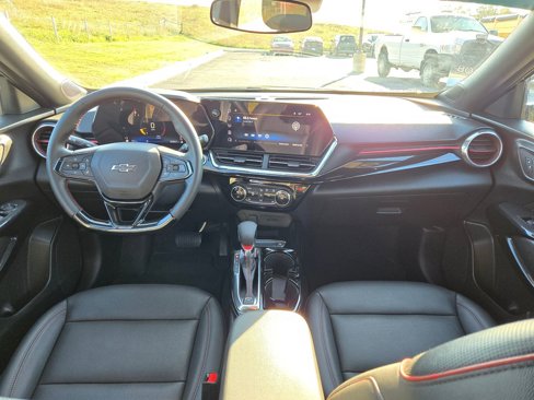 Used 2025 Chevrolet Trax RS w/ Sunroof Package image 15
