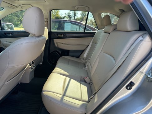 Used 2016 Subaru Outback 2.5i Limited image 10