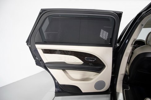 Used 2023 Bentley Bentayga Extended Wheelbase image 40