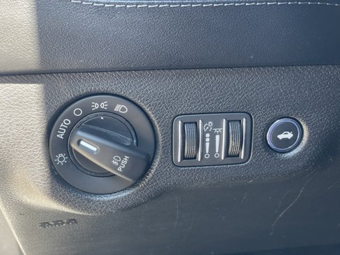 Used 2019 Dodge Charger R/T w/ Plus Group image 9