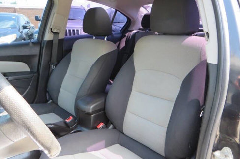 Used 2013 Chevrolet Cruze LS image 42