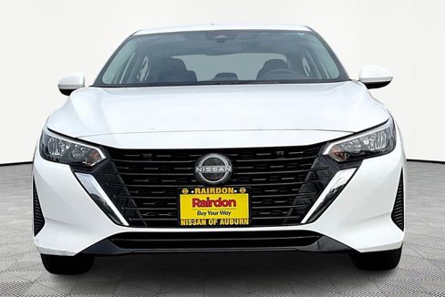 Used 2024 Nissan Sentra SV image 3