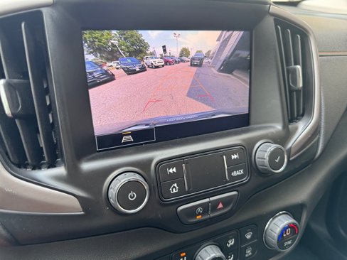 Used 2023 GMC Terrain AT4 image 23