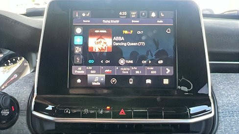 New 2025 Jeep Compass Latitude image 22