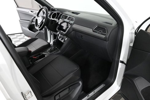 Certified 2021 Volkswagen Tiguan SE R-Line image 12