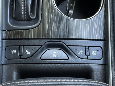 Used 2017 Chevrolet Impala Premier w/ Enhanced Convenience Package image 25