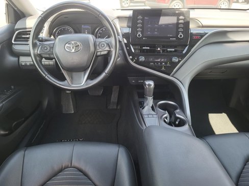 Used 2023 Toyota Camry SE image 12