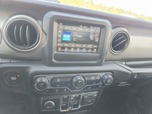 Used 2021 Jeep Wrangler Unlimited Sport image 30