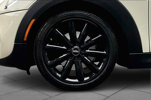 Used 2015 MINI Cooper S image 9