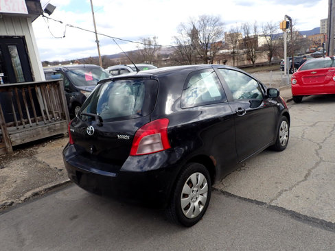 Used 2008 Toyota Yaris 2-Door Hatchback image 11