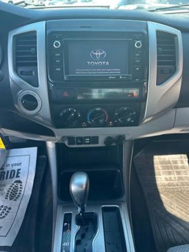 Used 2015 Toyota Tacoma 4x4 Access Cab V6 image 10