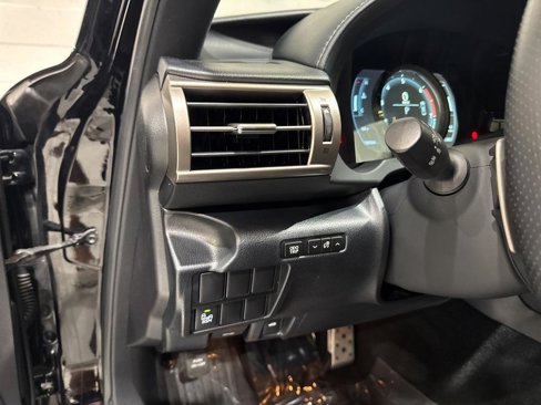 Used 2016 Lexus IS 200t image 27