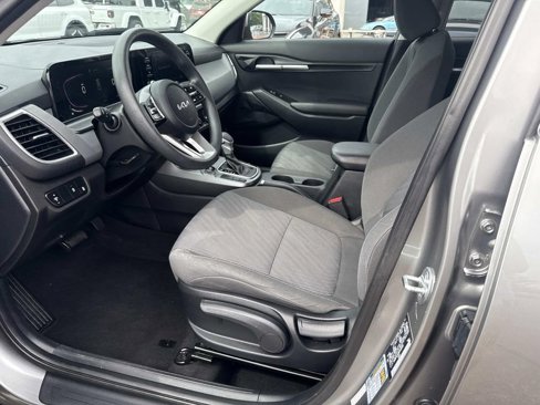 Used 2024 Kia Seltos LX image 18