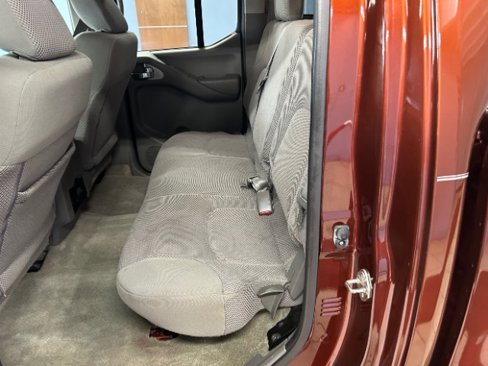 Used 2016 Nissan Frontier SV w/ SV Value Truck Package image 12