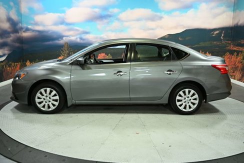 Used 2016 Nissan Sentra S image 5