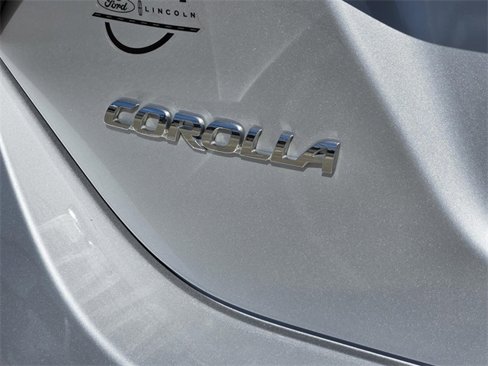 Used 2017 Toyota Corolla SE image 7