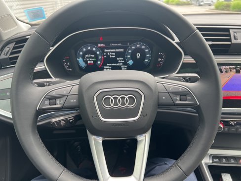 Used 2025 Audi Q3 2.0T Premium image 61