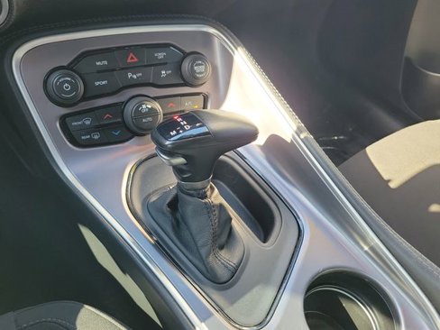 Used 2019 Dodge Challenger R/T w/ Driver Convenience Group image 31