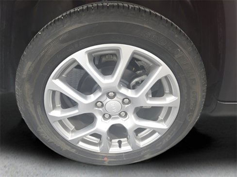 Used 2024 Jeep Compass Latitude image 33