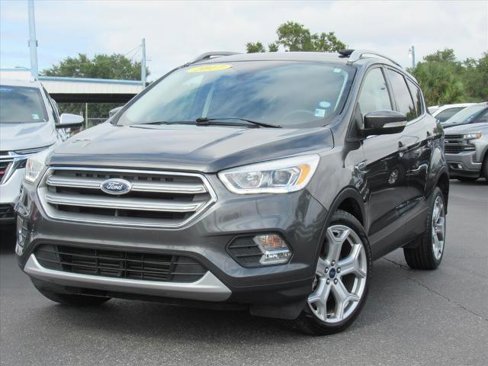 Used 2017 Ford Escape Titanium image 3