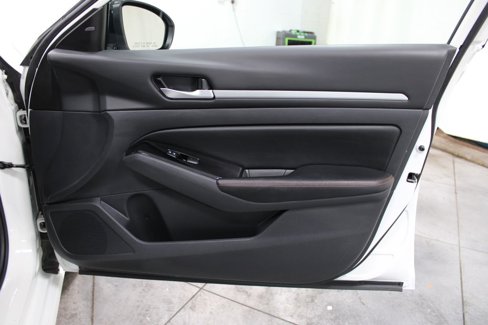 Used 2024 Nissan Altima 2.5 SR image 31