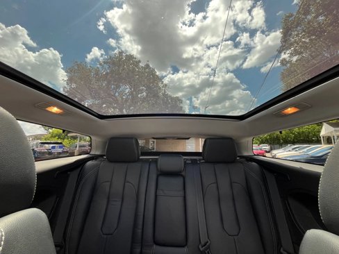 Used 2012 Land Rover Range Rover Evoque Dynamic image 14