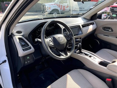 Used 2018 Honda HR-V EX image 14