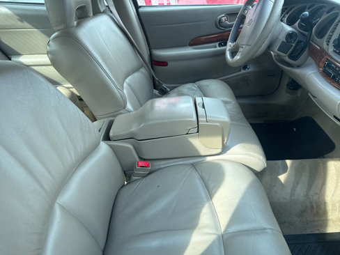 Used 2001 Buick Le Sabre Custom w/ Prestige Pkg image 4