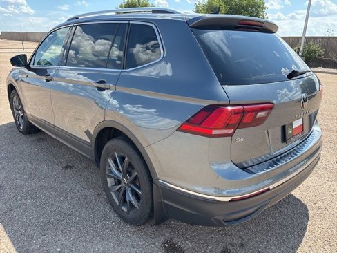 Used 2023 Volkswagen Tiguan SE image 4