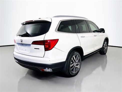 Used 2016 Honda Pilot Touring image 8