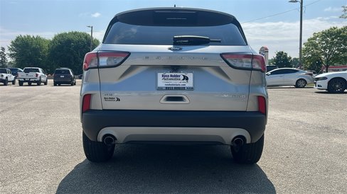 Used 2021 Ford Escape SE image 5