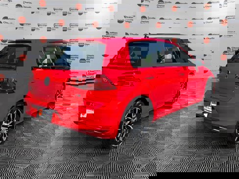 Used 2017 Volkswagen Golf SE image 5