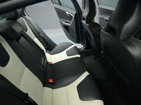 Used 2016 Volvo S60 T5 Cross Country Platinum image 35