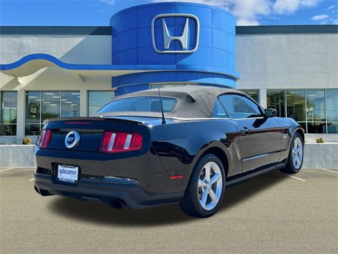 Used 2012 Ford Mustang GT Premium image 2