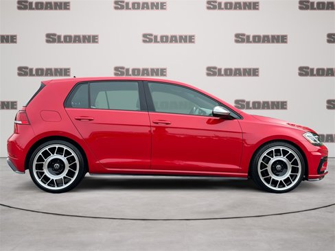 Used 2018 Volkswagen Golf R 4-Door image 6