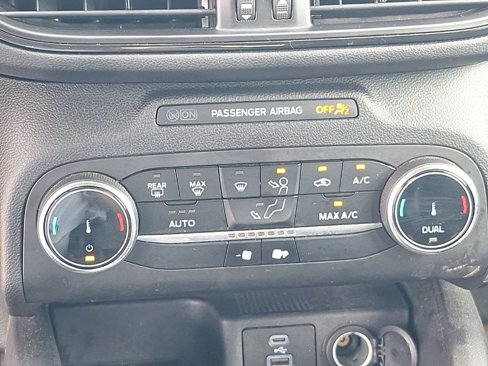 Used 2023 Ford Escape ST-Line image 32