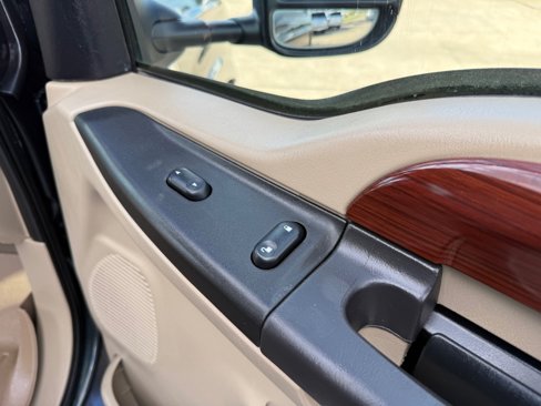 Used 2006 Ford F250 4x4 Crew Cab Super Duty image 29
