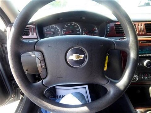 Used 2008 Chevrolet Impala LT image 11