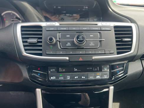 Used 2017 Honda Accord LX image 17